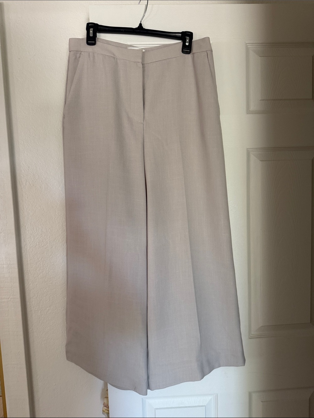 Womens Wide-Leg pant in Light Taupe